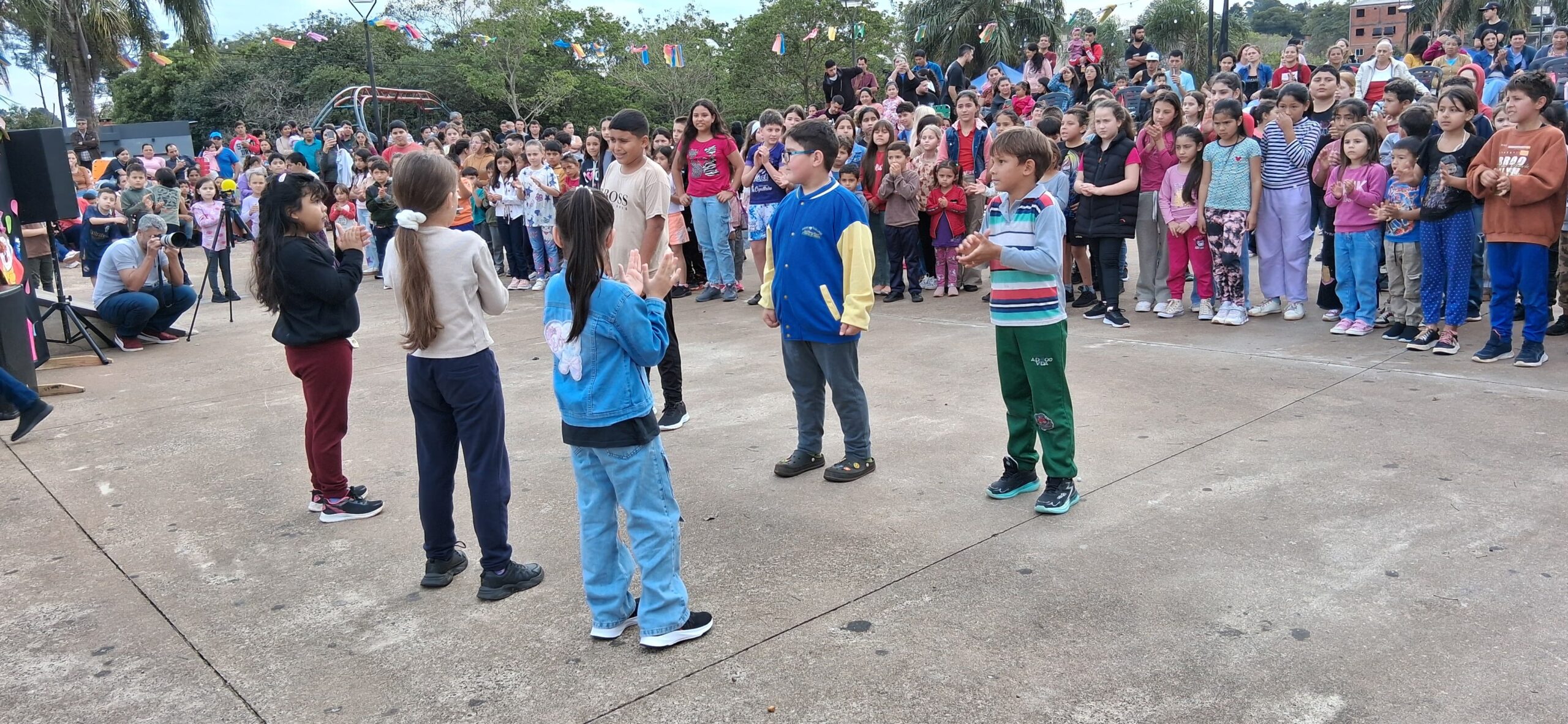 "Gurises" animó multitudinarios encuentros en Alem y 25 de Mayo 7 "Gurises" animó multitudinarios encuentros en Alem y 25 de Mayo imagen-6