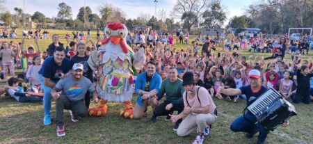 En el Mes de las Infancias, Gurises Felices recorrió municipios con espectáculos y actividades para los chicos En el Mes de las Infancias, Gurises Felices recorrió municipios con espectáculos y actividades para los chicos imagen-2