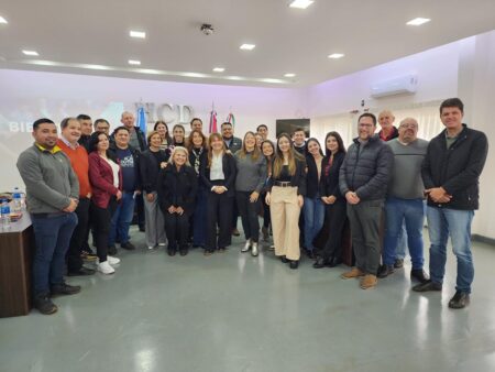 Se reunió el Foro de Concejales del Alto Paraná con eje en el Presupuesto Provincial 2026 Se reunió el Foro de Concejales del Alto Paraná con eje en el Presupuesto Provincial 2026 imagen-4