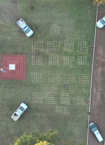 Gendarmería descubrió mas de 500 kilos de cannabis sativa escondidos entre la vegetación en Puerto Segundo 5 Gendarmería descubrió mas de 500 kilos de cannabis sativa escondidos entre la vegetación en Puerto Segundo imagen-4