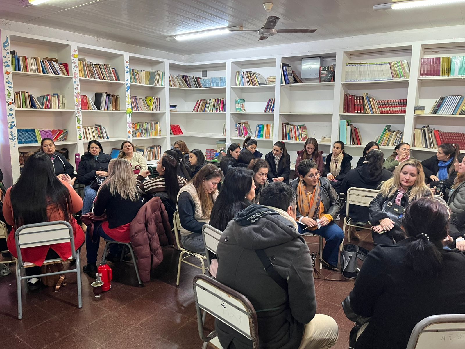 Capacitan a docentes, padres y personal penitenciario para abordar la problemática del juego de apuestas en adolescentes imagen-4