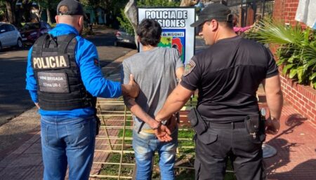 Arrestaron al ladrón de la capilla María Itatí: intentaba vender lo robado Arrestaron al ladrón de la capilla María Itatí: intentaba vender lo robado imagen-3