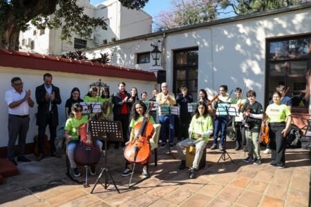 Passalacqua acompañó el lanzamiento de “Iguazú Suena 2025” con la presentación musical de los Grillitos Sinfónicos Passalacqua acompañó el lanzamiento de “Iguazú Suena 2025” con la presentación musical de los Grillitos Sinfónicos imagen-1