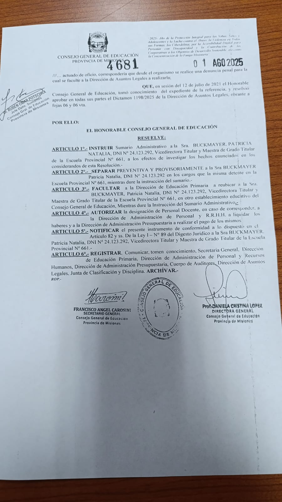"Falcon verde para acarrear zurditos llorando": el CGE niega "persecución ideológica" a la docente de Montecarlo sumariada y suspendida en el cargo, investigan cómo llegó a ser Vicedirectora imagen-4