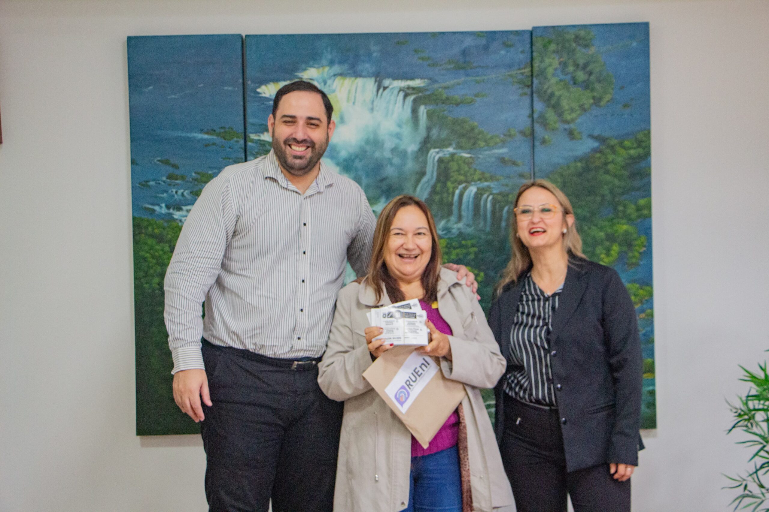 El Bono SI ya está en la calle para ayudar a las instituciones de Alem 3 El Bono SI ya está en la calle para ayudar a las instituciones de Alem imagen-2