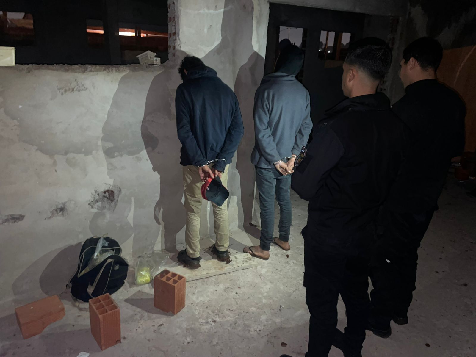 Posadas: «narcodealers» fueron arrestados en plena transacción de droga Posadas: "narcodealers" fueron arrestados en plena transacción de droga imagen-1