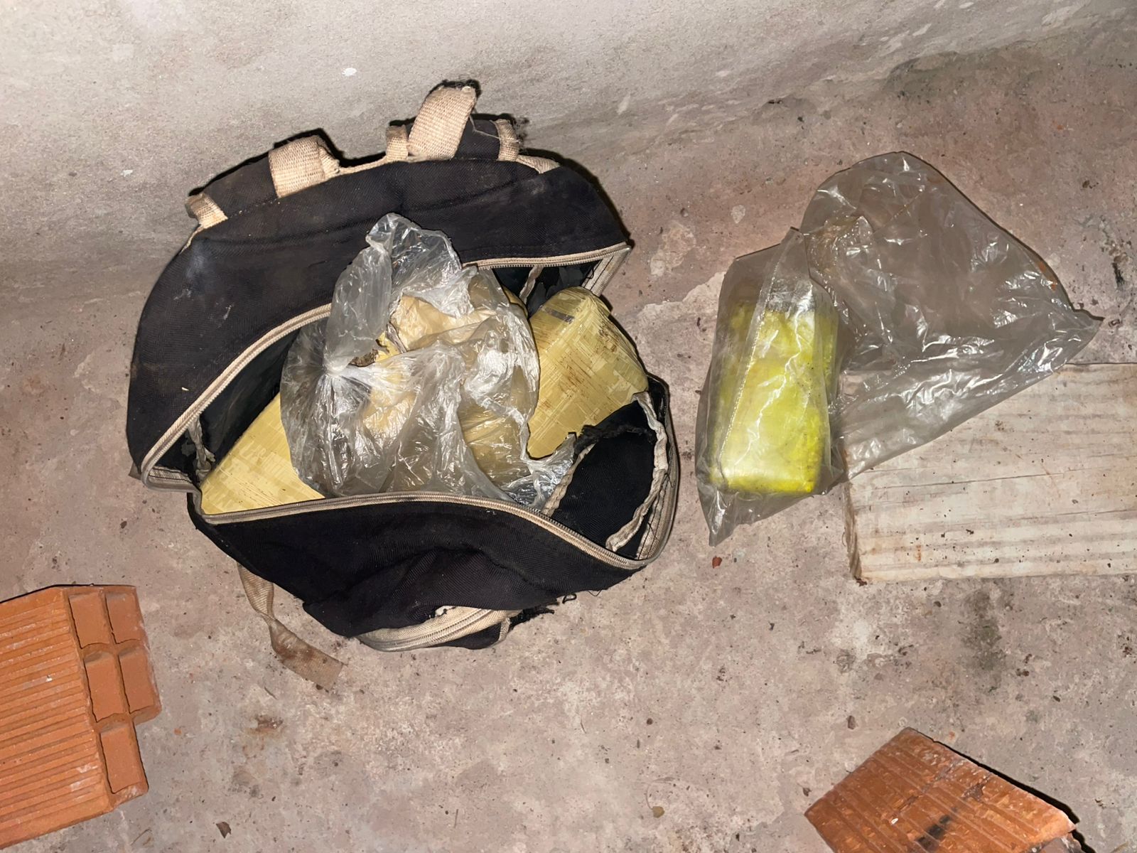 Posadas: "narcodealers" fueron arrestados en plena transacción de droga 3 Posadas: "narcodealers" fueron arrestados en plena transacción de droga imagen-2