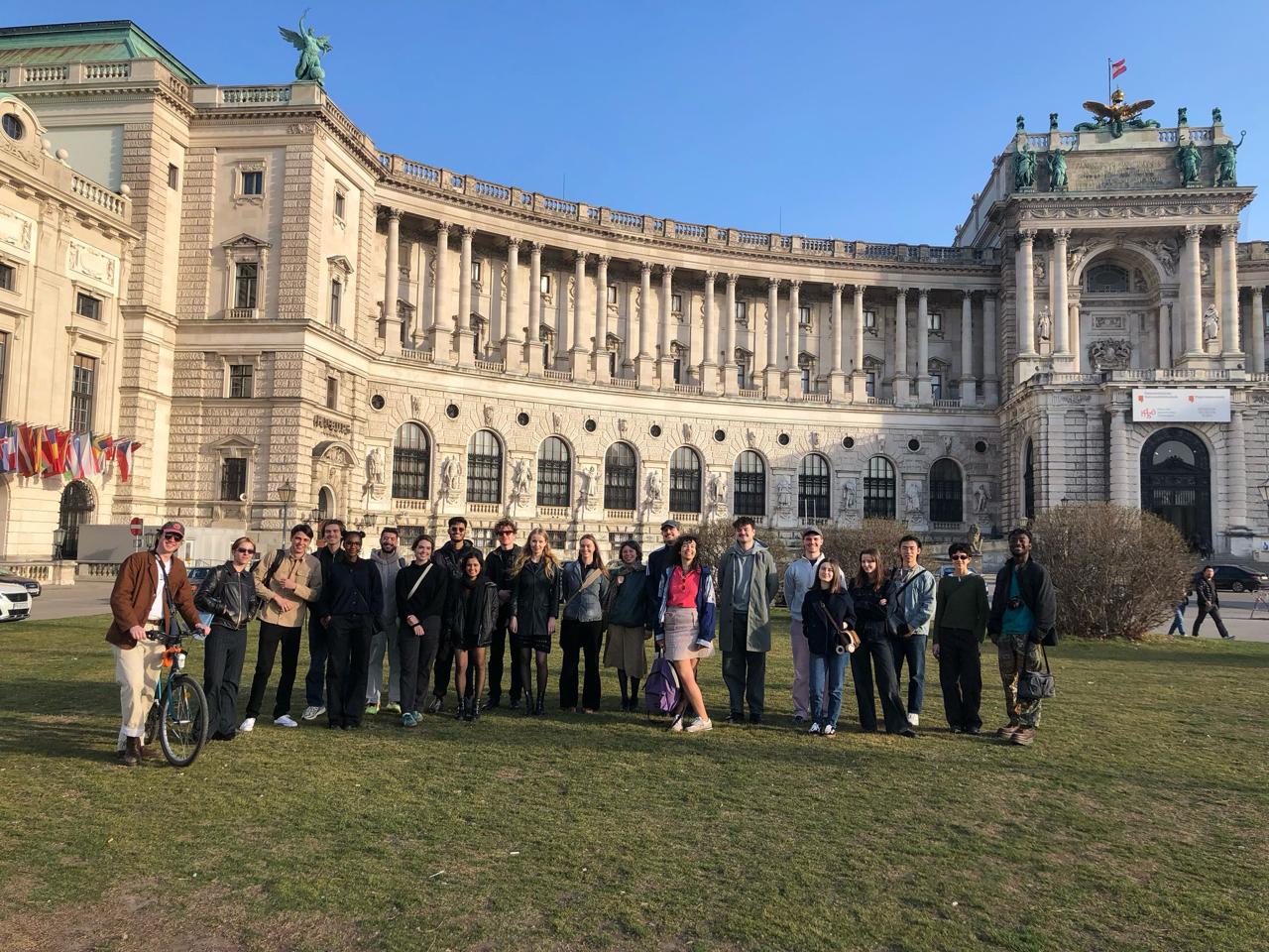 Becas Erasmus: estudiante misionero culminó su cursada en la Academia de Bellas Artes de Viena 5 Becas Erasmus: estudiante misionero culminó su cursada en la Academia de Bellas Artes de Viena imagen-4