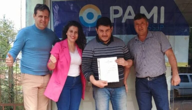 El desprestigio de la salud pública: un comerciante de pollo al frente del Pami en San Vicente imagen-43