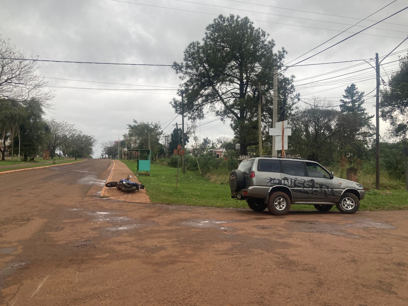 Motociclista resultó lesionado tras colisión con una camioneta en Santa Ana y el titular de la Legislatura colaboró en el auxilio 7 Motociclista resultó lesionado tras colisión con una camioneta en Santa Ana y el titular de la Legislatura colaboró en el auxilio imagen-6