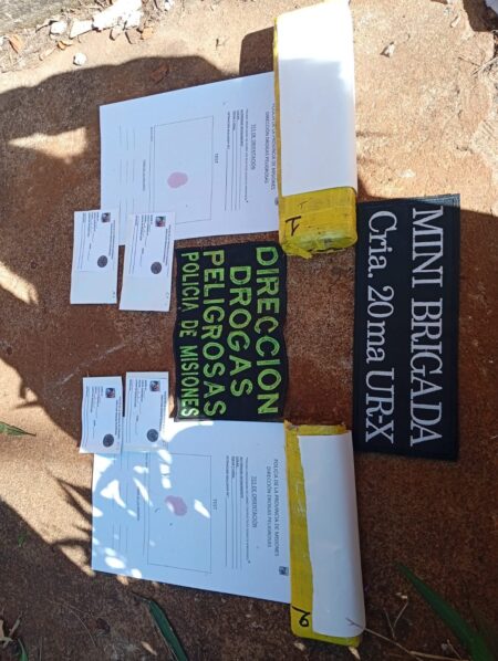 Policías secuestraron marihuana frente a una vivienda en Posadas imagen-7