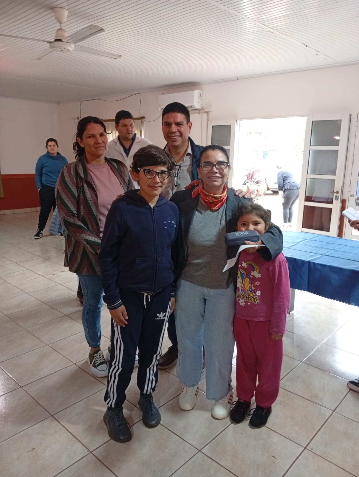 Con presencia de Herrera Ahuad y la intendenta Pezoa se desarrolló el programa “Ver Para Ser Libres” en Santa Ana imagen-6