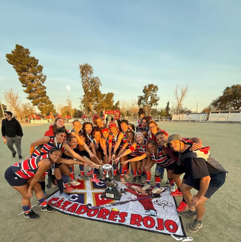 Mami’s Hockey: Cazadores Rojo logró el tercer puesto en la Copa de Plata del Nacional de Mayores imagen-22