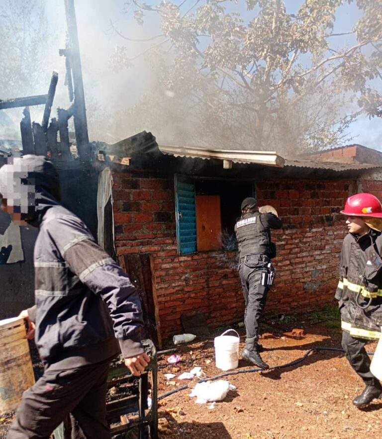 Incendio en una vivienda de Posadas: no hubo heridos imagen-15
