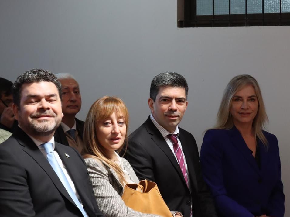 El Presidente de la Cámara Federal de Apelaciones de Posadas encabezó la inauguración del Juzgado Federal de Puerto Iguazú 5 El Presidente de la Cámara Federal de Apelaciones de Posadas encabezó la inauguración del Juzgado Federal de Puerto Iguazú imagen-4