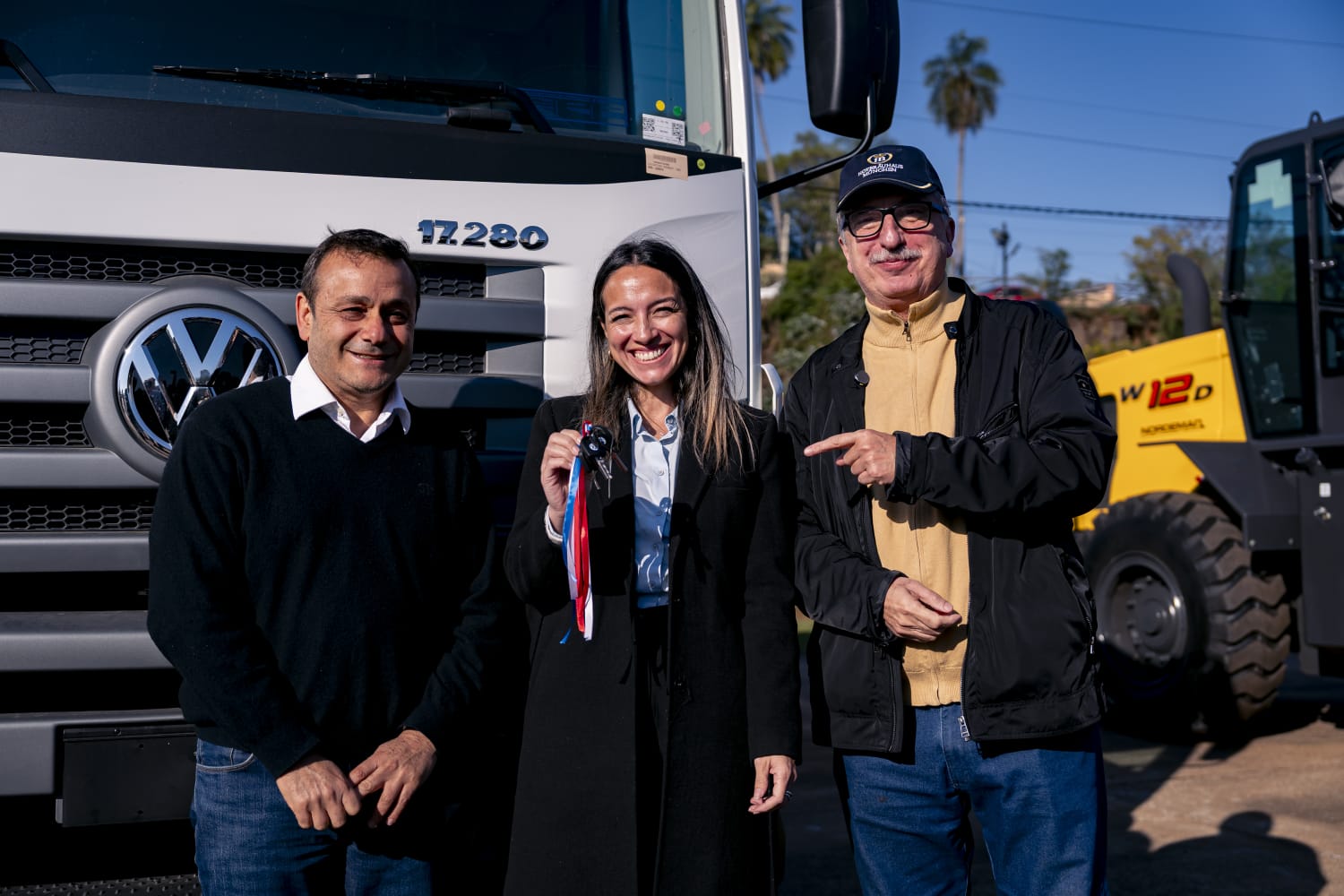 Passalacqua entregó maquinaria vial a ocho municipios para impulsar el desarrollo productivo y urbano 5 Passalacqua entregó maquinaria vial a ocho municipios para impulsar el desarrollo productivo y urbano imagen-4
