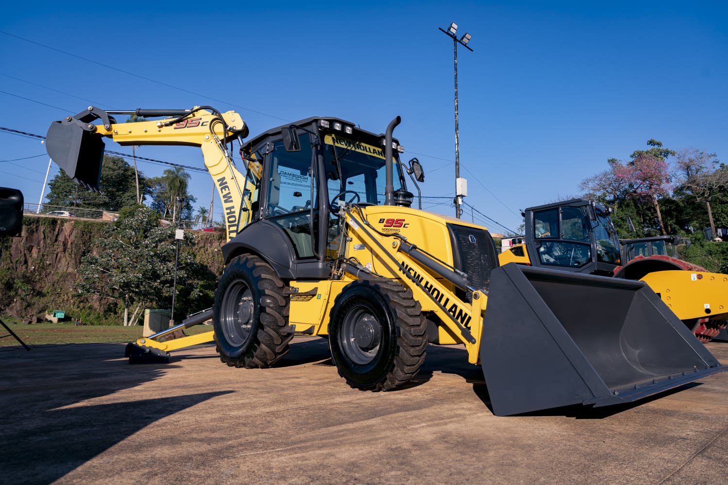 Passalacqua entregó maquinaria vial a ocho municipios para impulsar el desarrollo productivo y urbano 19 Passalacqua entregó maquinaria vial a ocho municipios para impulsar el desarrollo productivo y urbano imagen-18