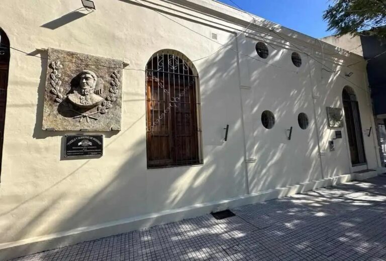 Refacciones integrales en el edificio de la Asociación Sanmartiniana de Posadas Refacciones integrales en el edificio de la Asociación Sanmartiniana de Posadas imagen-42