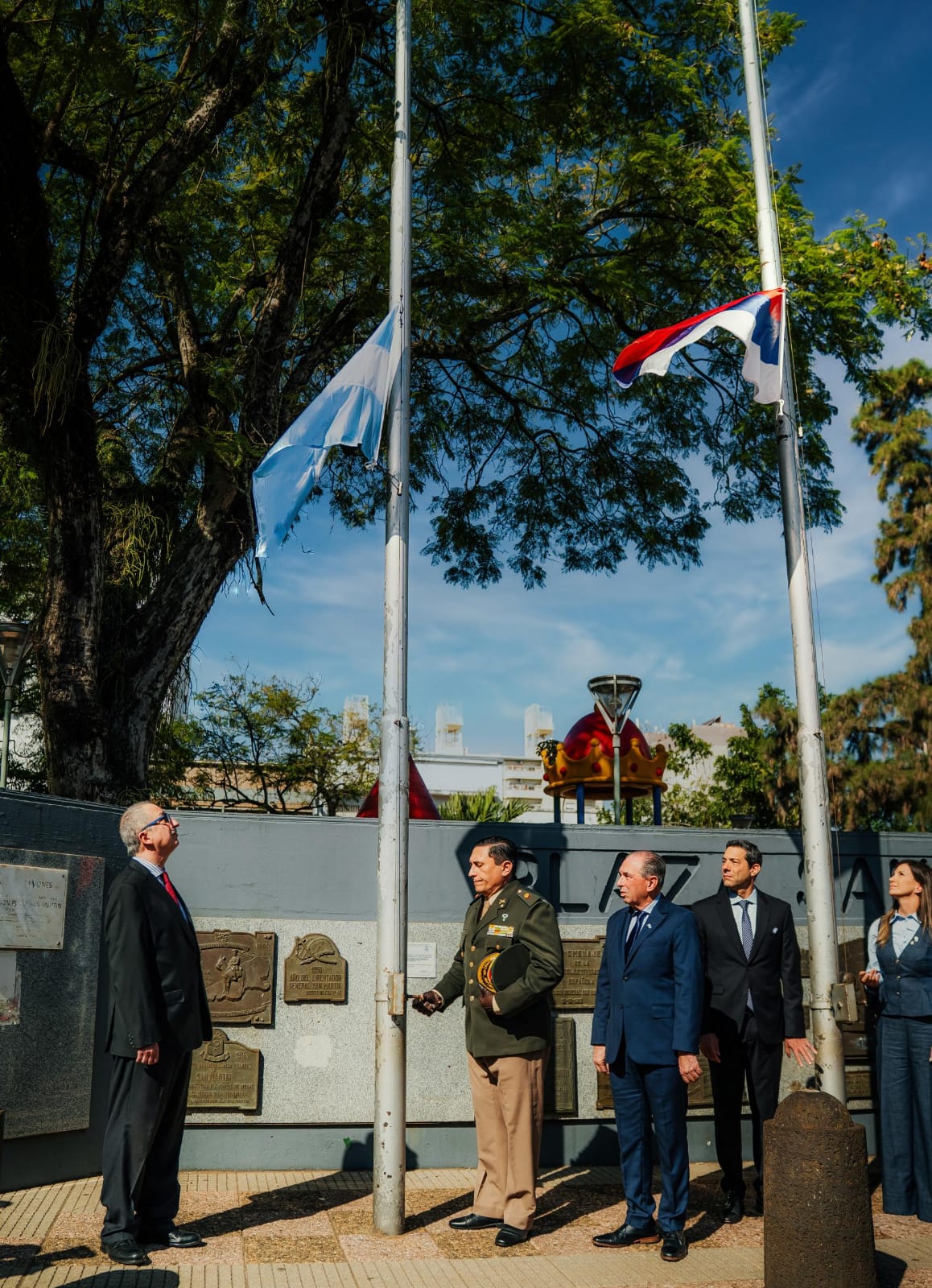 San Martín, "es un ejemplo que tenemos a seguir": Posadas conmemoró el 175º aniversario del paso a la inmortalidad del Padre de la Patria 13 San Martín, "es un ejemplo que tenemos a seguir": Posadas conmemoró el 175º aniversario del paso a la inmortalidad del Padre de la Patria imagen-12