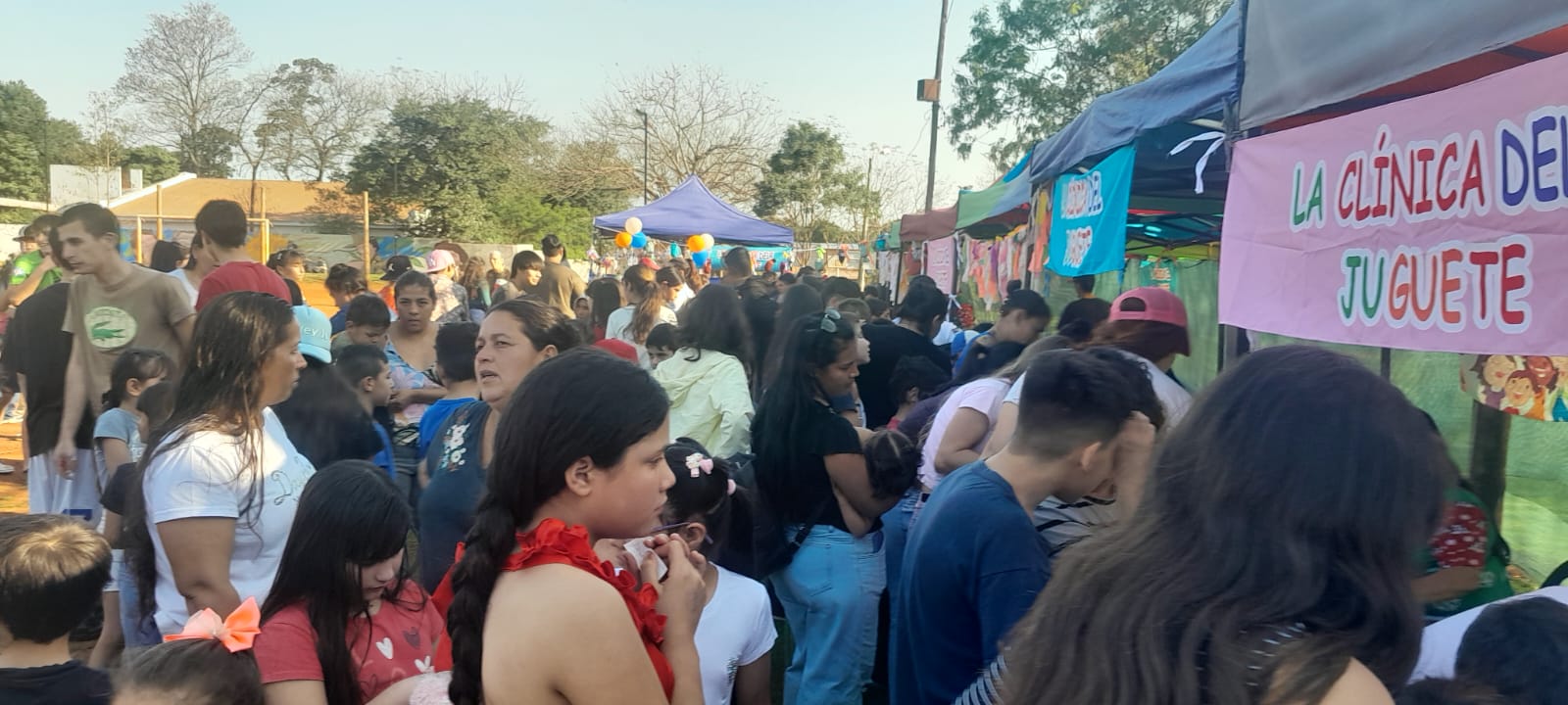 Con la colaboración de la Clínica del Juguete, más de 600 niños del barrio Mini City festejaron su día 3 Con la colaboración de la Clínica del Juguete, más de 600 niños del barrio Mini City festejaron su día imagen-2