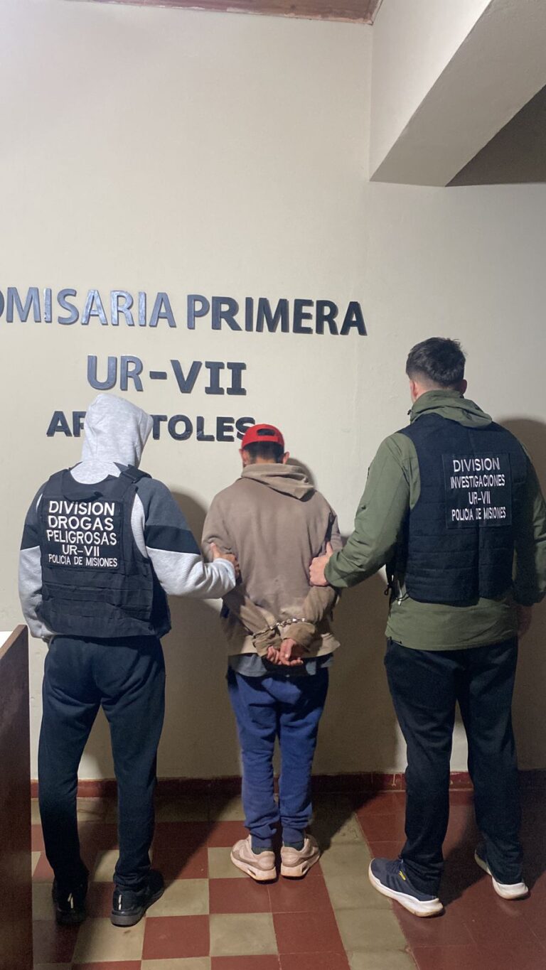 Dijo que fue a pagar una promesa, pero había ingresado a robar a una capilla de Apóstoles Dijo que fue a pagar una promesa, pero había ingresado a robar a una capilla de Apóstoles imagen-3