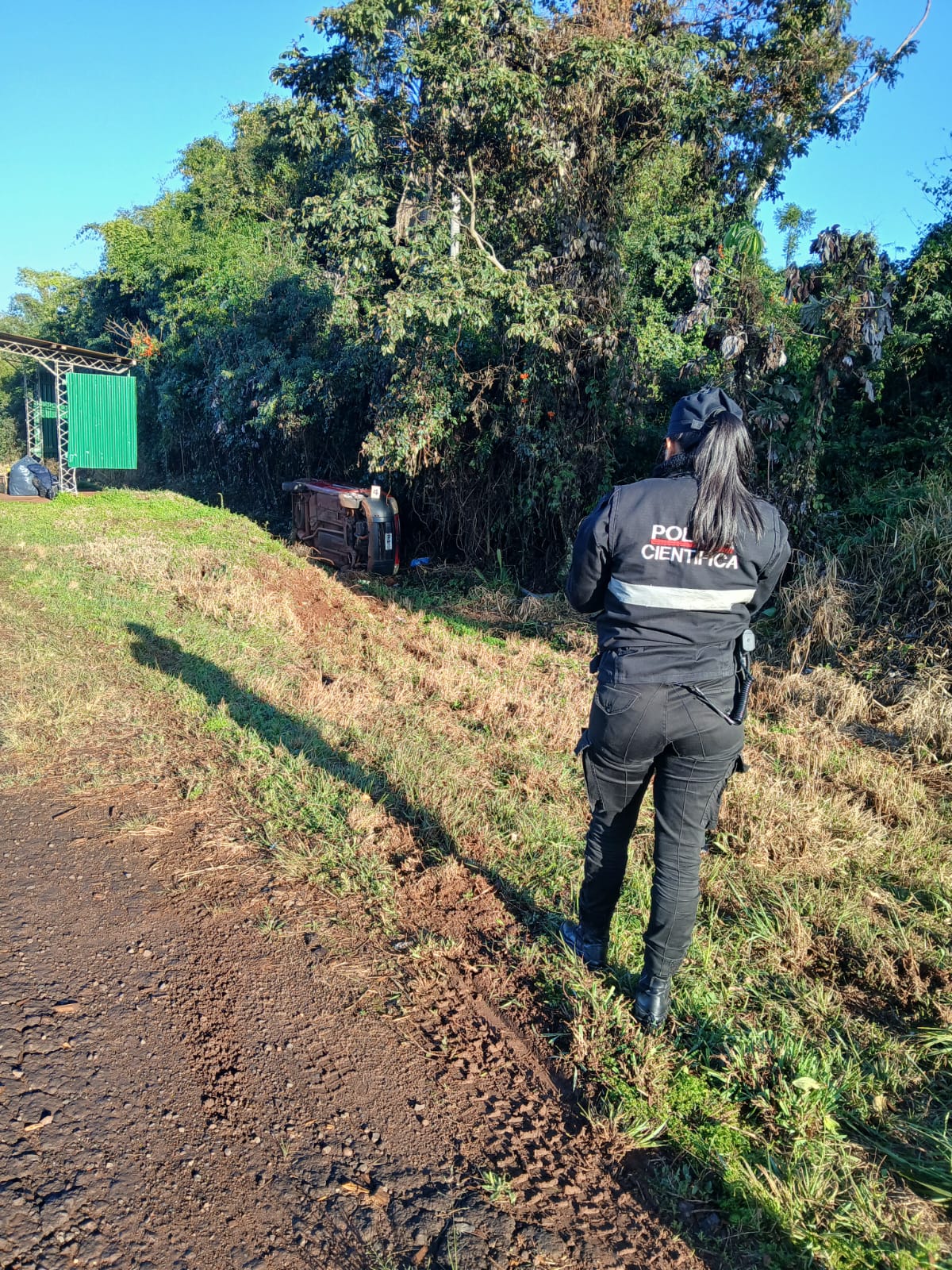 Hipólito Yrigoyen: siniestro vial entre dos vehículos tras un despiste en la ruta 12 3 Hipólito Yrigoyen: siniestro vial entre dos vehículos tras un despiste en la ruta 12 imagen-2
