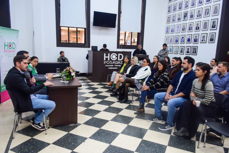 “Juventud que legisla”: se lanzó la 8va edición del Parlamento Estudiantil Inclusivo municipal “Juventud que legisla”: se lanzó la 8va edición del Parlamento Estudiantil Inclusivo municipal imagen-34