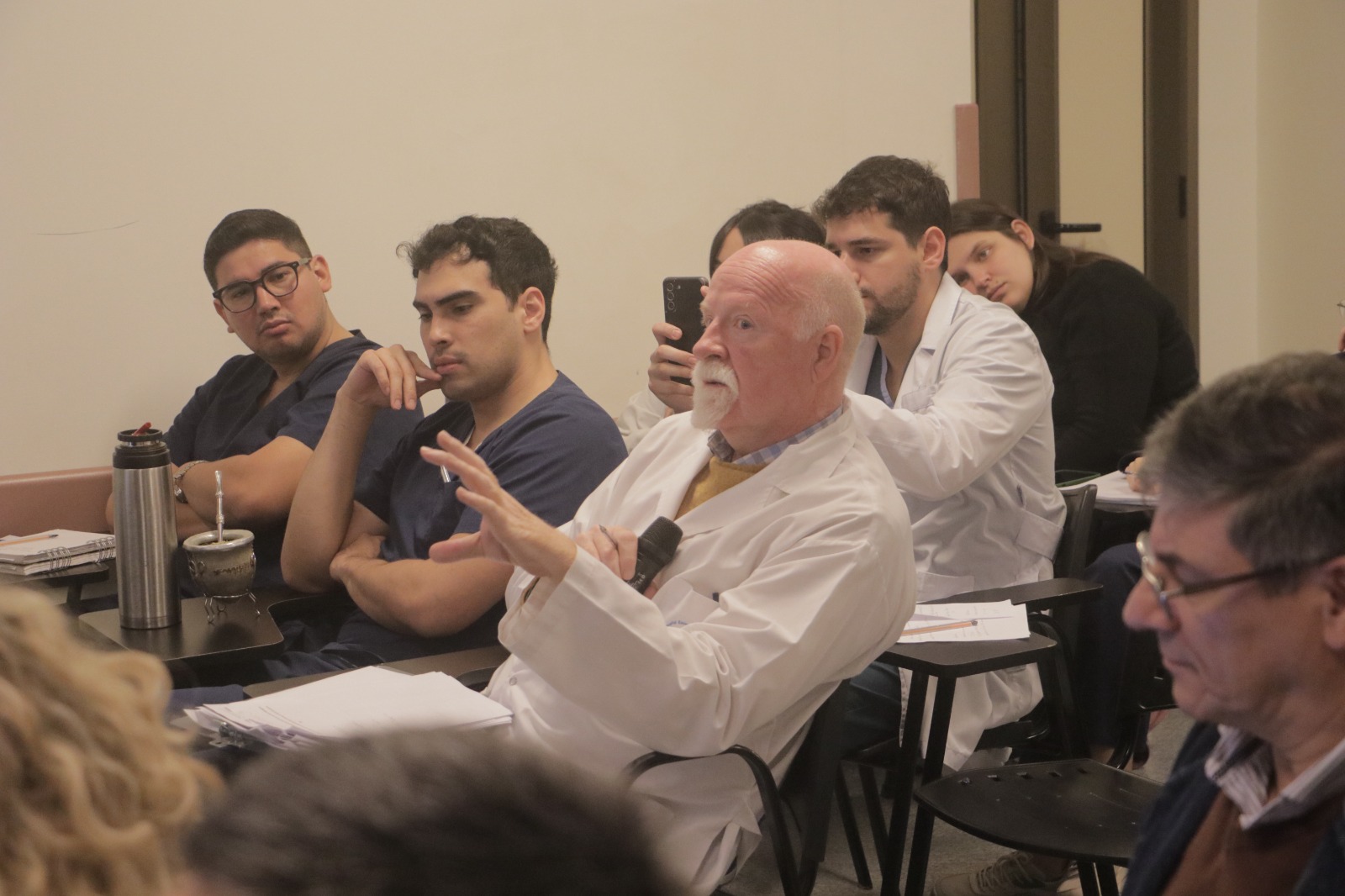 El Hospital Madariaga fortalece la formación de médicos residentes en debates multidisciplinarios imagen-4