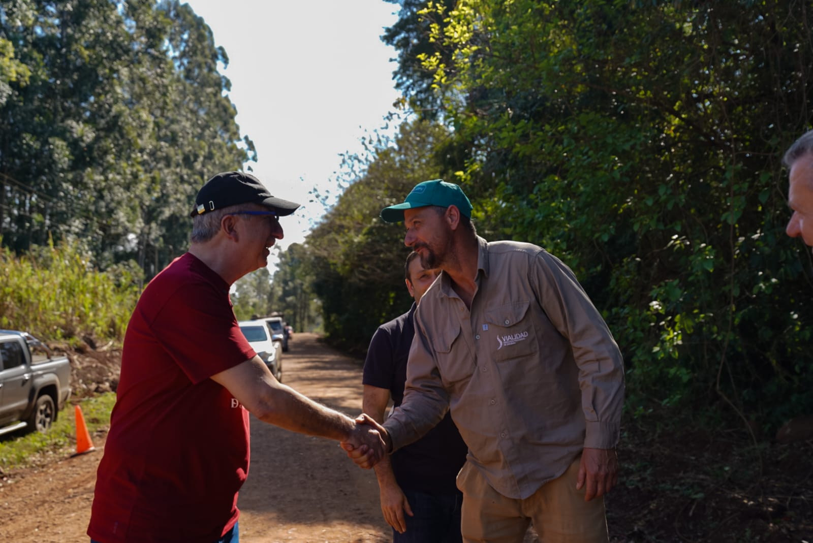 "Estamos para garantizarle la infraestructura al que quiere trabajar", dijo Passalacqua al supervisar mejoras en conectividad vial 11 "Estamos para garantizarle la infraestructura al que quiere trabajar", dijo Passalacqua al supervisar mejoras en conectividad vial imagen-10
