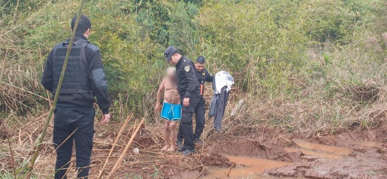 Policías de Garupá asistieron a un hombre desorientado a la vera de la ruta Policías de Garupá asistieron a un hombre desorientado a la vera de la ruta imagen-6