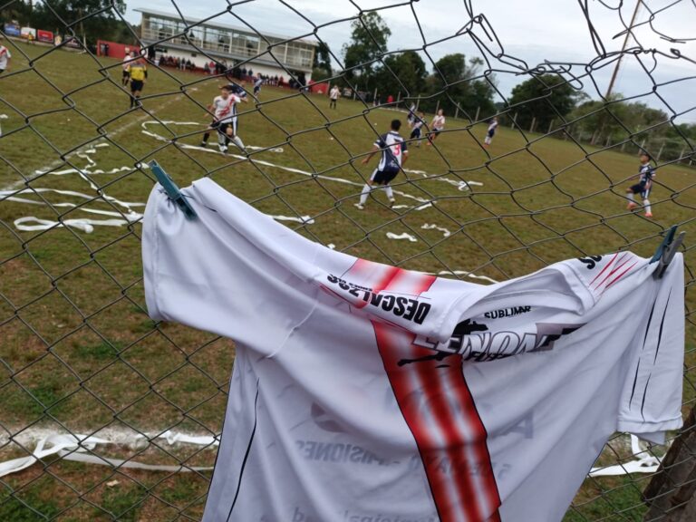 Fútbol: histórico triunfo de River de Santa Rita ante Guaraní Antonio Franco Fútbol: histórico triunfo de River de Santa Rita ante Guaraní Antonio Franco imagen-27