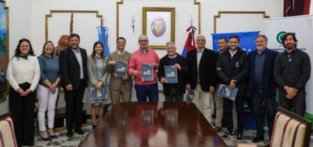 "Las pymes y los comercios son claves para contener y dar felicidad a la gente", dijo Passalacqua al presentar la Semana de la Industria 2025 imagen-3