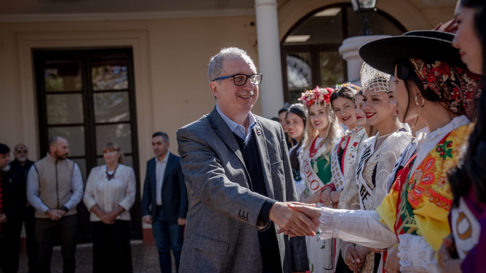 Oberá: Passalacqua lanzó la 45ta Fiesta Nacional del Inmigrante, con grandes expectativas esperan más de 30 mil visitantes 3 Oberá: Passalacqua lanzó la 45ta Fiesta Nacional del Inmigrante, con grandes expectativas esperan más de 30 mil visitantes imagen-2