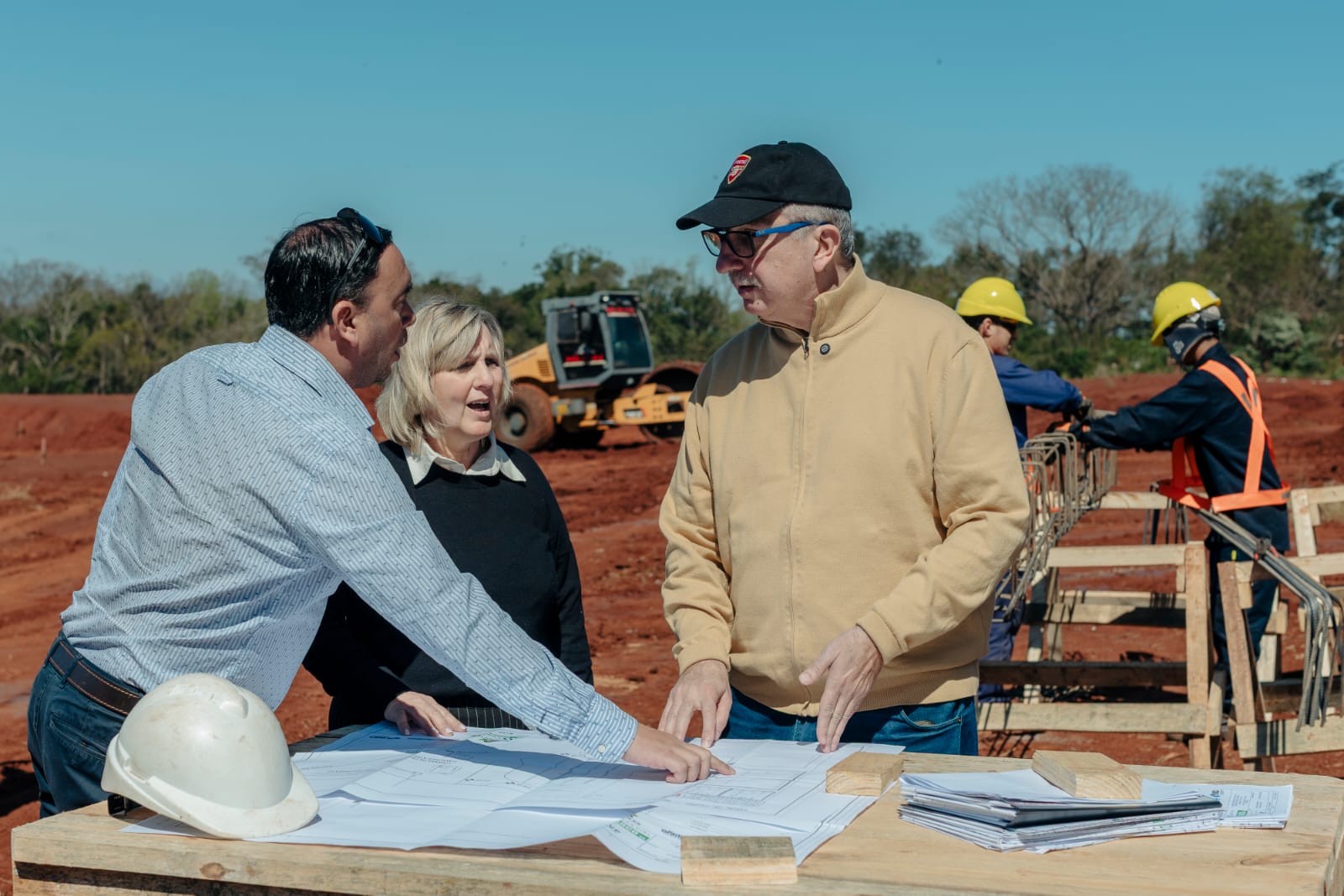 Passalacqua supervisó el avance de las obras del Plan Director de Cloacas en Apóstoles Passalacqua supervisó el avance de las obras del Plan Director de Cloacas en Apóstoles imagen-1