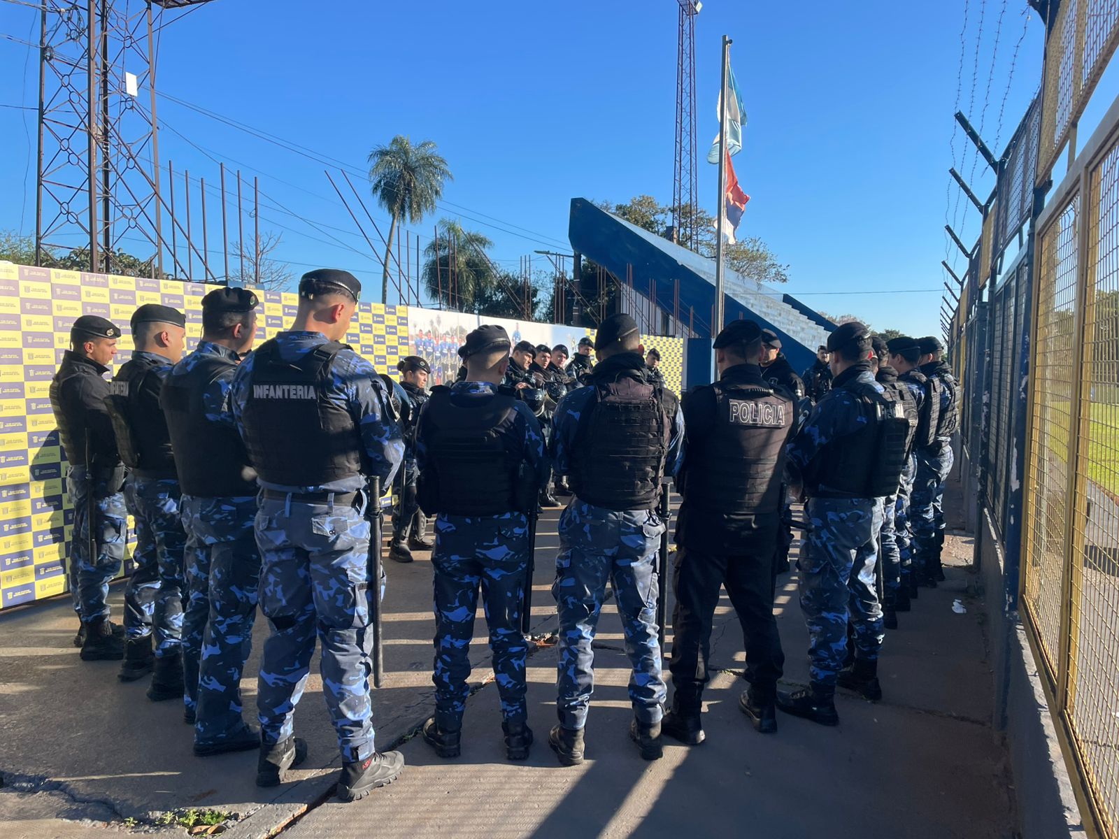 La Dirección Guardia Infantería refuerza sus prácticas de cobertura de seguridad en canchas de fútbol imagen-2