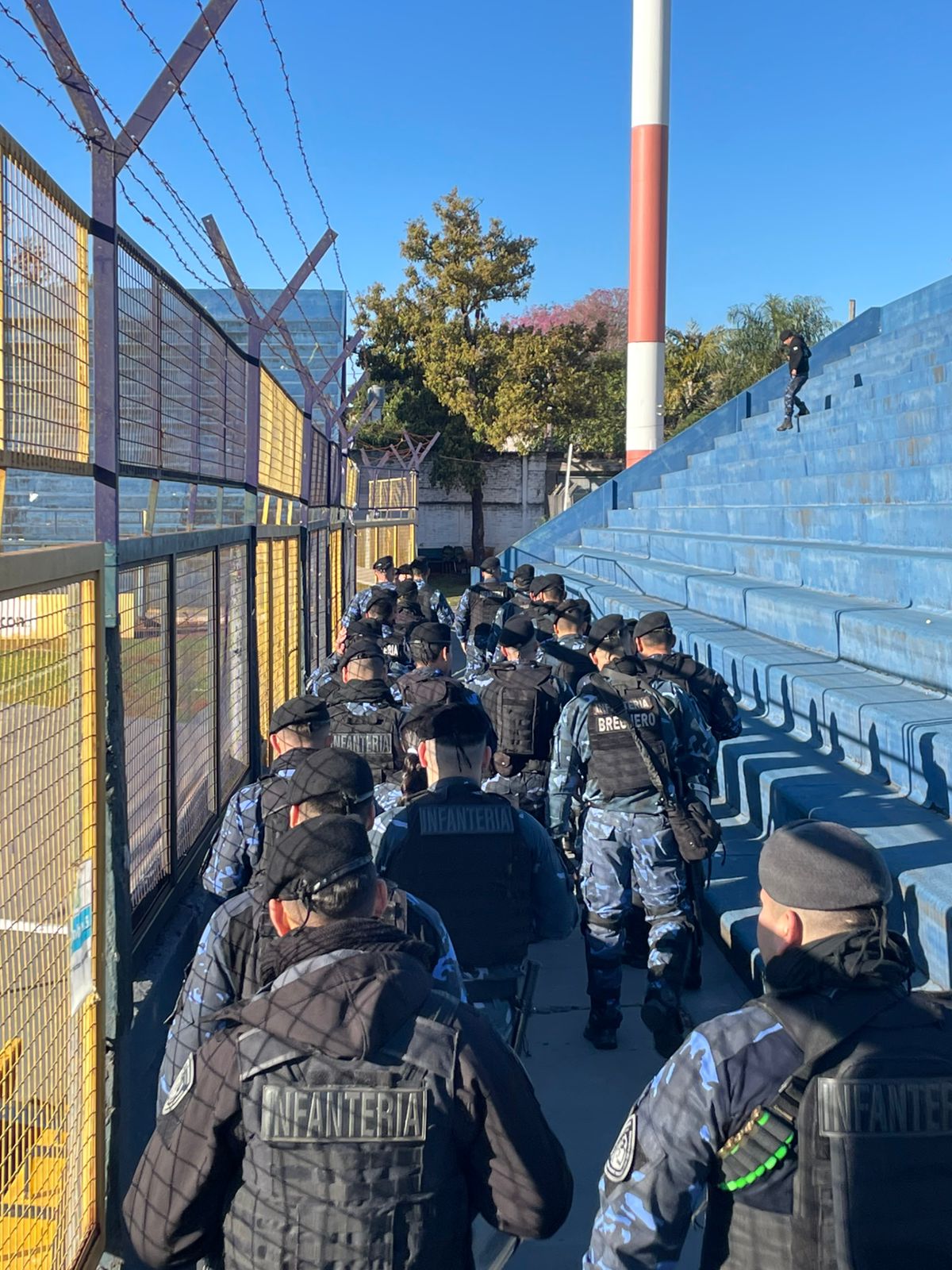 La Dirección Guardia Infantería refuerza sus prácticas de cobertura de seguridad en canchas de fútbol imagen-4