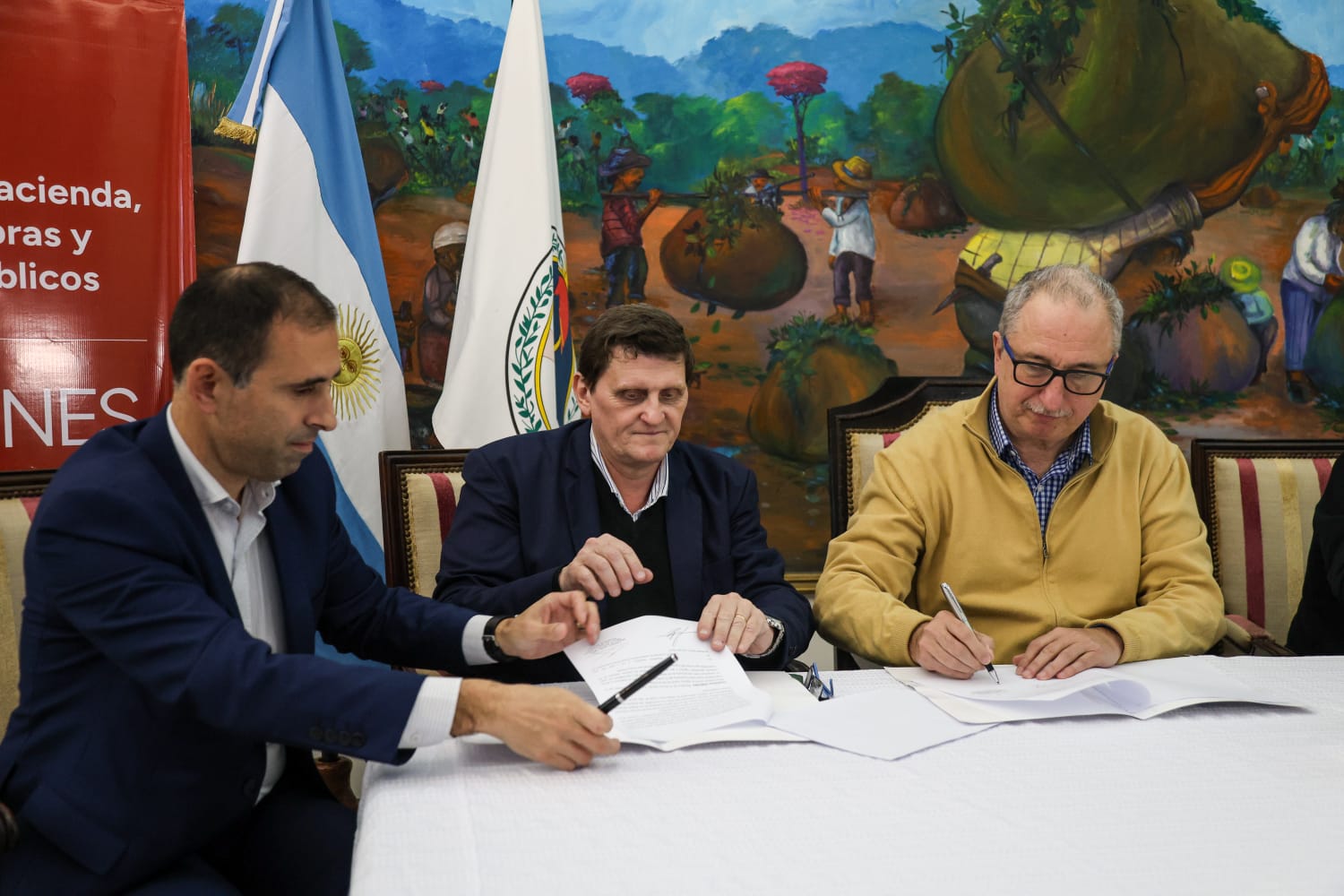 Passalacqua presentó nuevas líneas de crédito del Banco Nación para sectores productivos de Misiones 7 Passalacqua presentó nuevas líneas de crédito del Banco Nación para sectores productivos de Misiones imagen-6