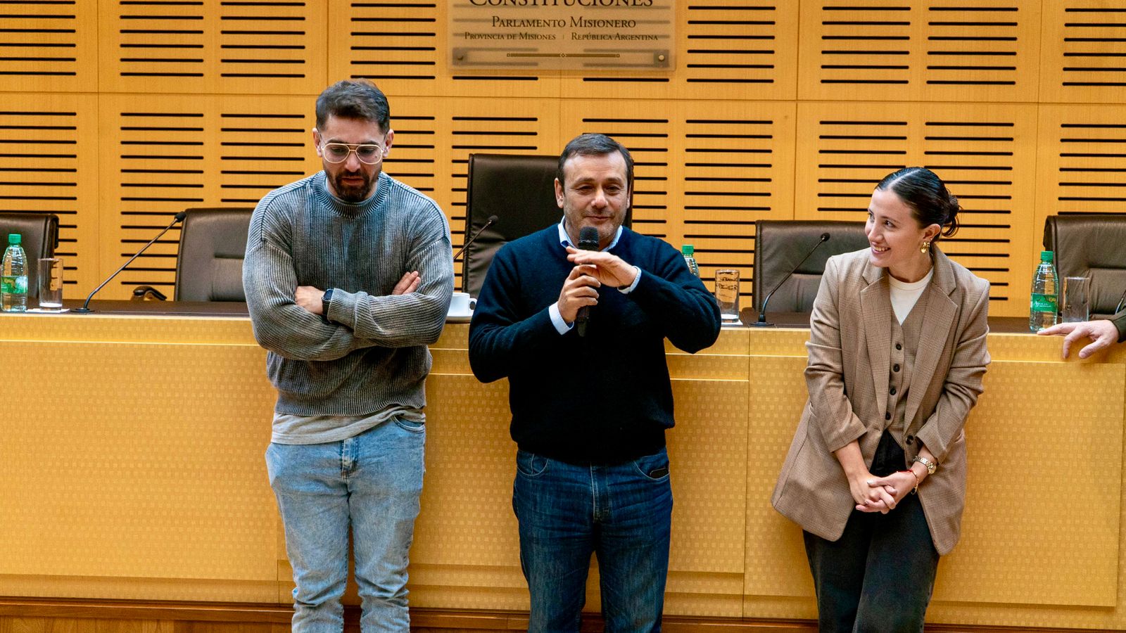 Oscar Herrera Ahuad reafirma el modelo renovador ante concejalas del Frente Renovador 3 Oscar Herrera Ahuad reafirma el modelo renovador ante concejalas del Frente Renovador imagen-2