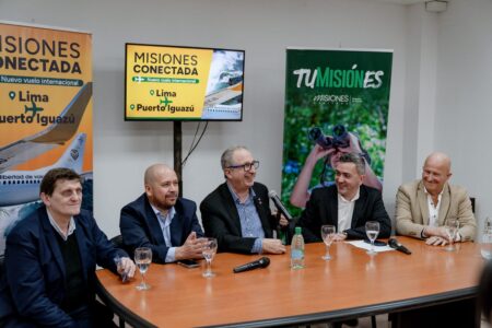 Nueva ruta aérea Lima – Puerto Iguazú: «Queremos que el mundo entre a la Argentina por Misiones», dijo Passalacqua Nueva ruta aérea Lima - Puerto Iguazú: "Queremos que el mundo entre a la Argentina por Misiones", dijo Passalacqua imagen-4