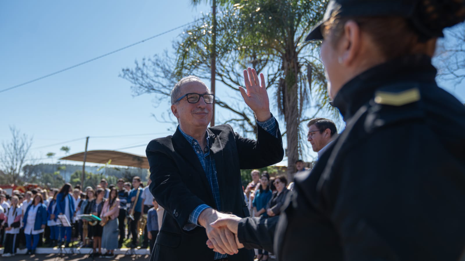 “Si hay un error que jamás vamos a cometer es estar lejos de la gente”, dijo Passalacqua al inaugurar el Cuartel de Bomberos de la nueva división de Panambí 11 “Si hay un error que jamás vamos a cometer es estar lejos de la gente”, dijo Passalacqua al inaugurar el Cuartel de Bomberos de la nueva división de Panambí imagen-10