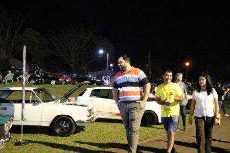 Alem vive el Encuentro de Autos Clásicos, Modificados y Bajos imagen-10