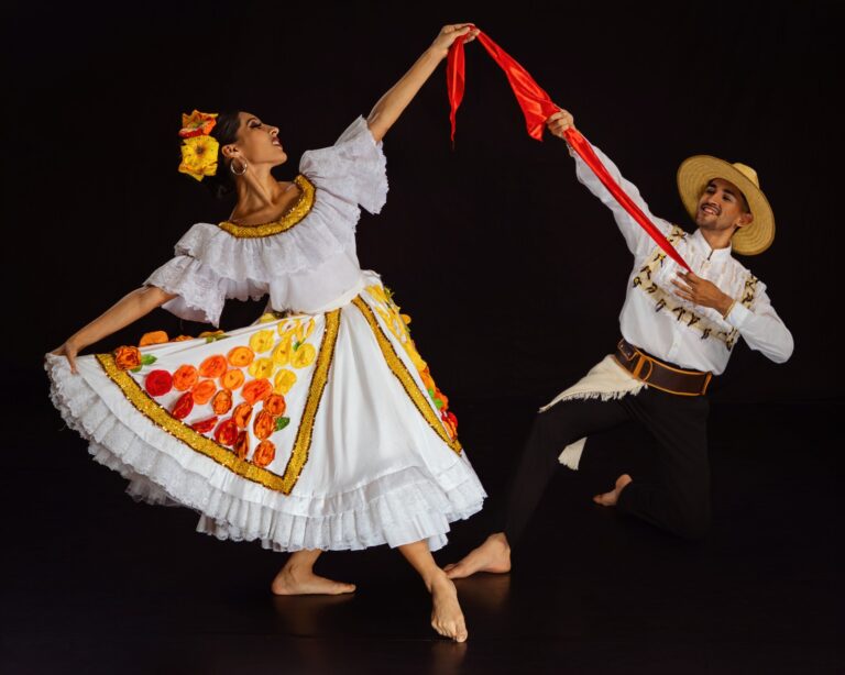 El Ballet Folklórico conmemora el Día del Folklore con un espectáculo en el Parque del Conocimiento El Ballet Folklórico conmemora el Día del Folklore con un espectáculo en el Parque del Conocimiento imagen-37