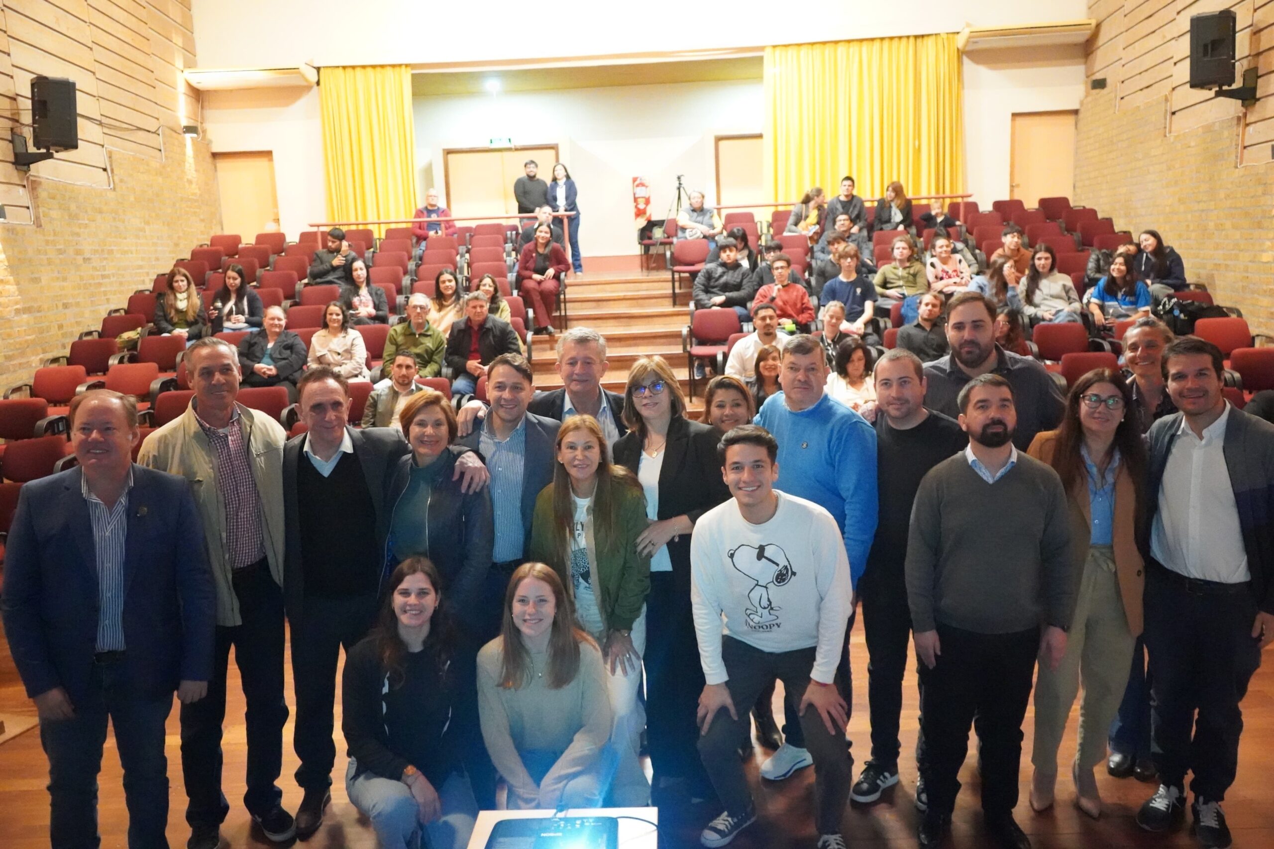 En Alem, continúa el trabajo de la Legislatura para visibilizar el aporte de las cooperativas a los objetivos de desarrollo sostenible En Alem, continúa el trabajo de la Legislatura para visibilizar el aporte de las cooperativas a los objetivos de desarrollo sostenible imagen-1