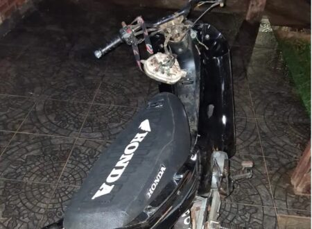 San Javier: murió el adolescente que despistó tras una persecución policial y hubo manifestaciones cerca del Comando San Javier: murió el adolescente que despistó tras una persecución policial y hubo manifestaciones cerca del Comando imagen-8