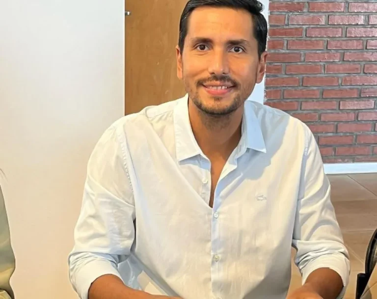 Martín Burgos anunció que dejará la delegación municipal de Itaembé Guazú y los reclamos se derivarán a la central del municipio Martín Burgos anunció que dejará la delegación municipal de Itaembé Guazú y los reclamos se derivarán a la central del municipio imagen-17