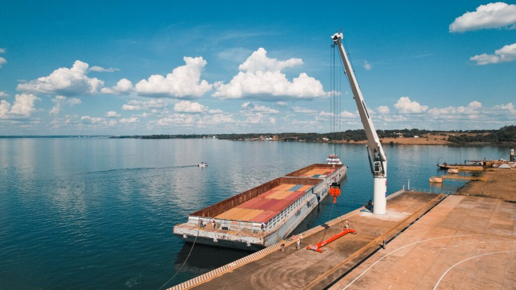 El Puerto de Posadas incrementa su actividad con la salida de 120 contenedores y apuesta a la expansión del empleo El Puerto de Posadas incrementa su actividad con la salida de 120 contenedores y apuesta a la expansión del empleo imagen-1