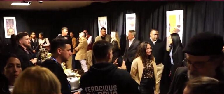 "Nos falta recuperar la humanización de las instituciones", dijo la senadora Rojas Decut en inauguración de muestra fotográfica imagen-43