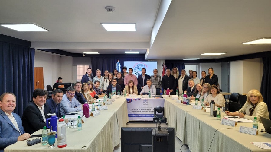 Giménez en Comisión de Presupuesto: datos del Ministerio de Trabajo ubican a Misiones como la provincia con mayor dinamismo laboral del NEA 9 Giménez en Comisión de Presupuesto: datos del Ministerio de Trabajo ubican a Misiones como la provincia con mayor dinamismo laboral del NEA imagen-8