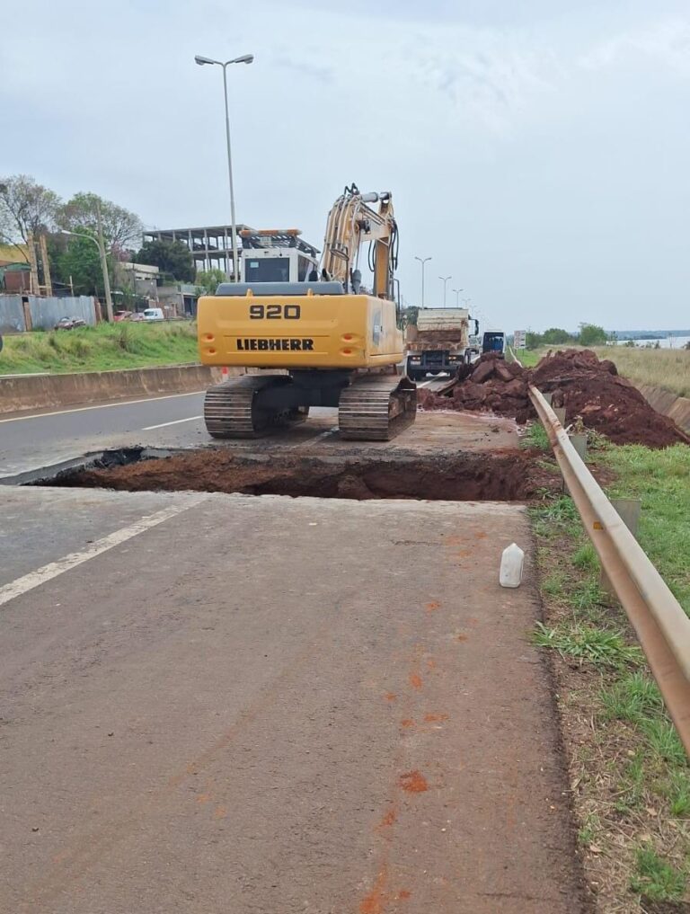 Demoras en el Acceso Sur de Posadas por trabajos de reemplazo de alcantarilla imagen-37