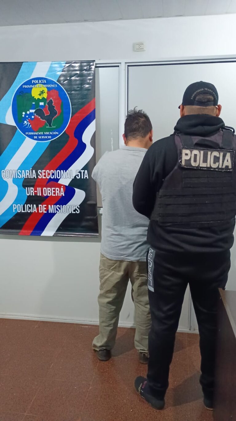 Arrestaron en Oberá un hombre que ofrecía material de abuso infantil: le incautaron ropa infantil, dispositivos móviles y droga Arrestaron en Oberá un hombre que ofrecía material de abuso infantil: le incautaron ropa infantil, dispositivos móviles y droga imagen-10